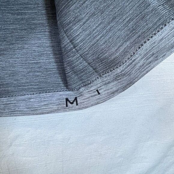 Lululemon Gray Metal Vent Tech Athletic Performance Short Sleeve T-Shirt Medium - Picture 4 of 8